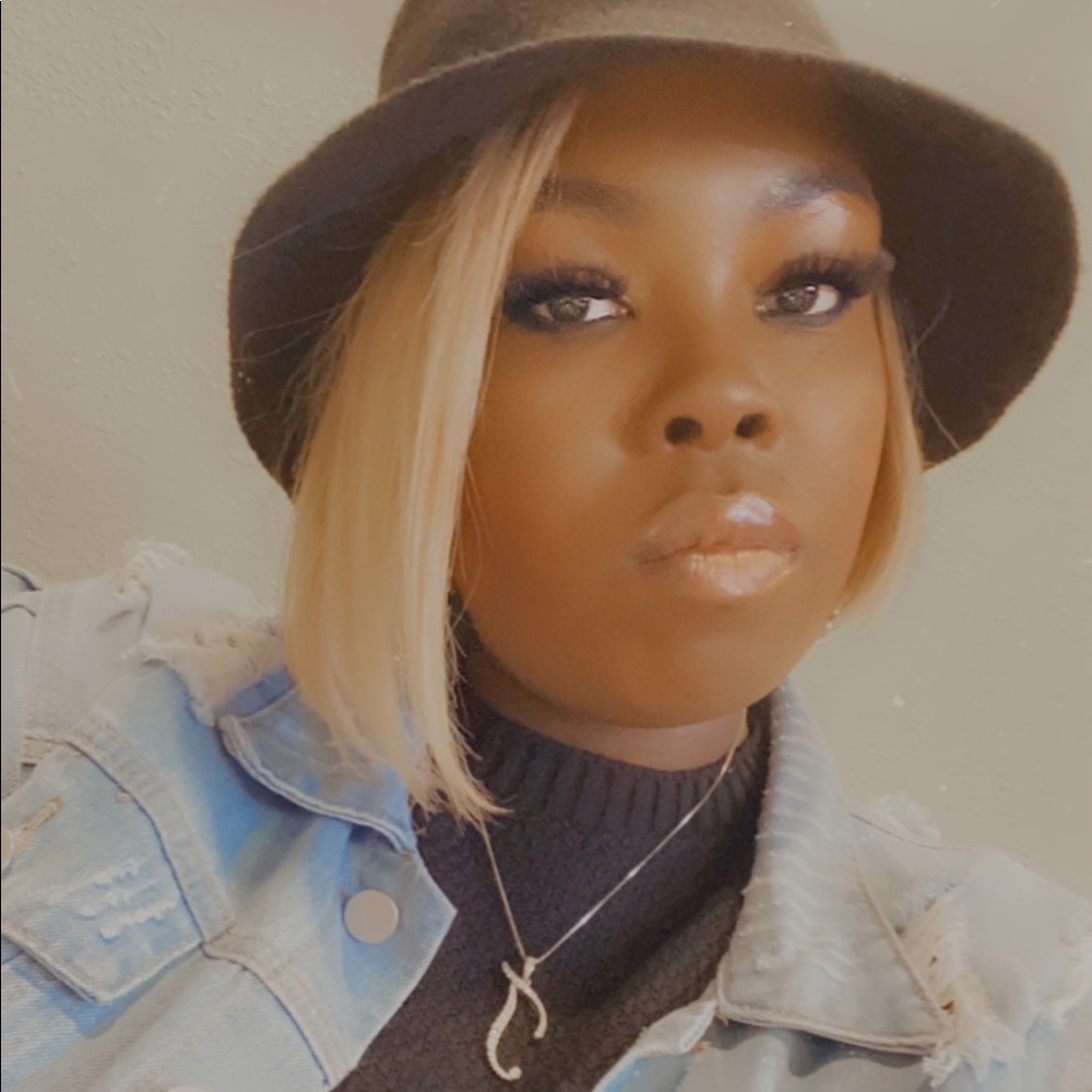 Meet your Posher, Torrie